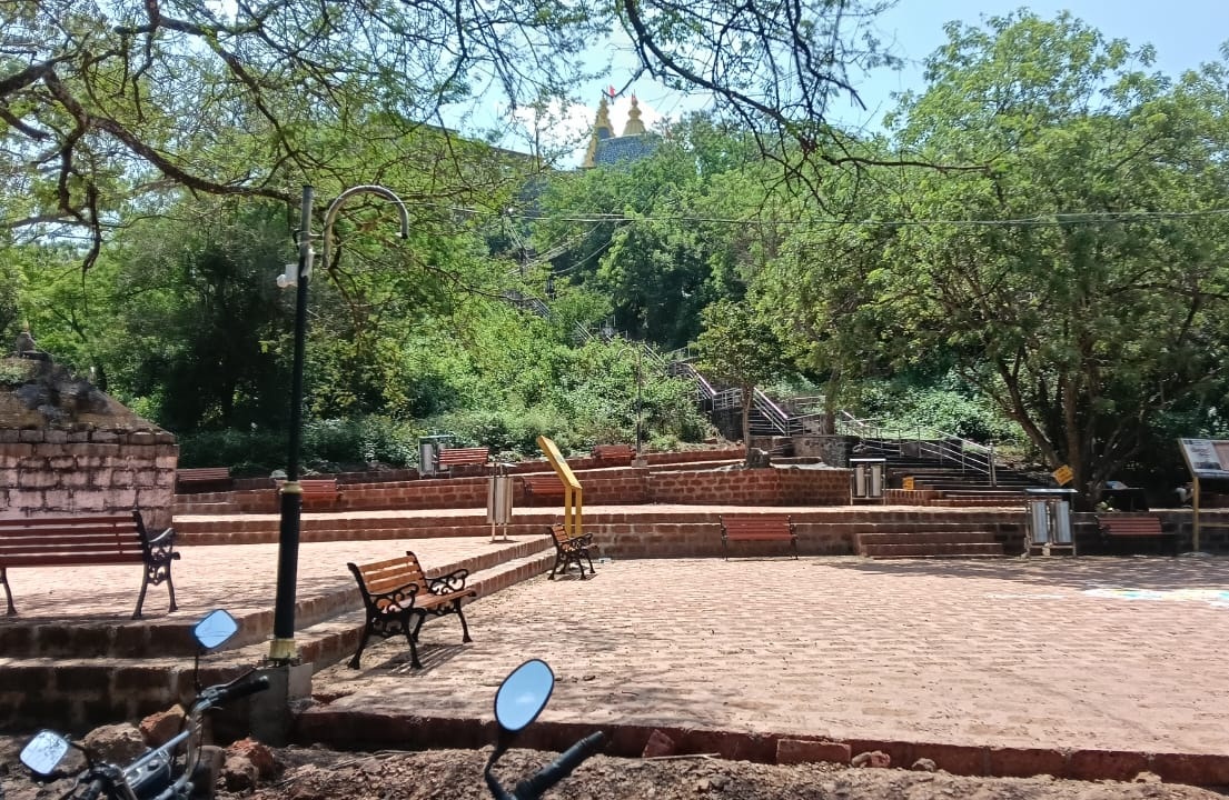 Ewstri-5 Garden Poles